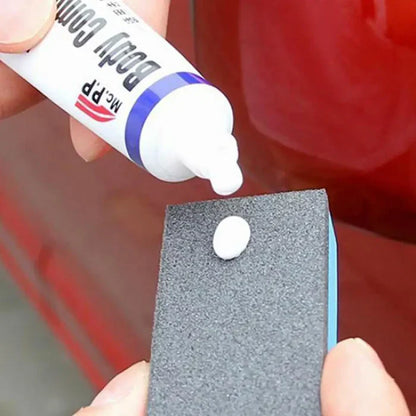 Kit Perfetto per la Cura della Tua Auto: Set di Tappetini Universali + Cera Rimuovi Graffi!